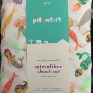 PILLOWFORT MAGICAL MERMAIDS TWIN SHEET SET